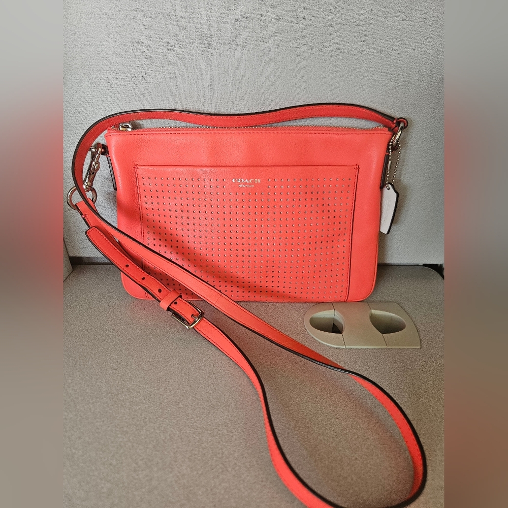 Coach Legacy Perforated Swingpack Crossbody Bag F48979 Coral Leather Vintage EUC